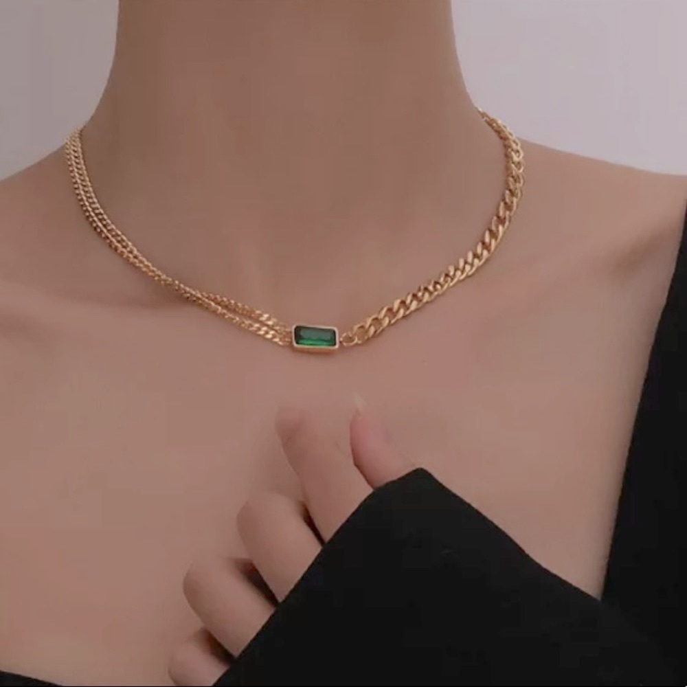 The Champion Necklace 18K Gold Plated Link Chain w Green gemstone - Picture 3 of 8